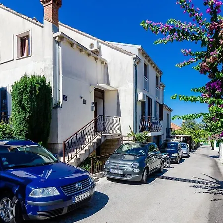 Bruna Guest house 3*